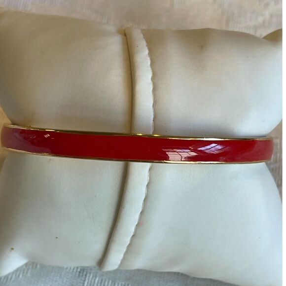 Kate Spade New York Red & Gold Bow Bangle Bracelet  ~ Excellent ~ Gift Idea - Picture 6 of 6